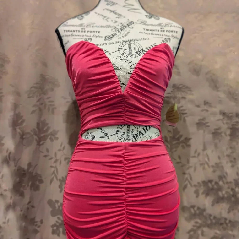 Windsor Fuchsia Ruched Strapless Formal Dress, Size S, New With Tags! - Picture 2 of 15